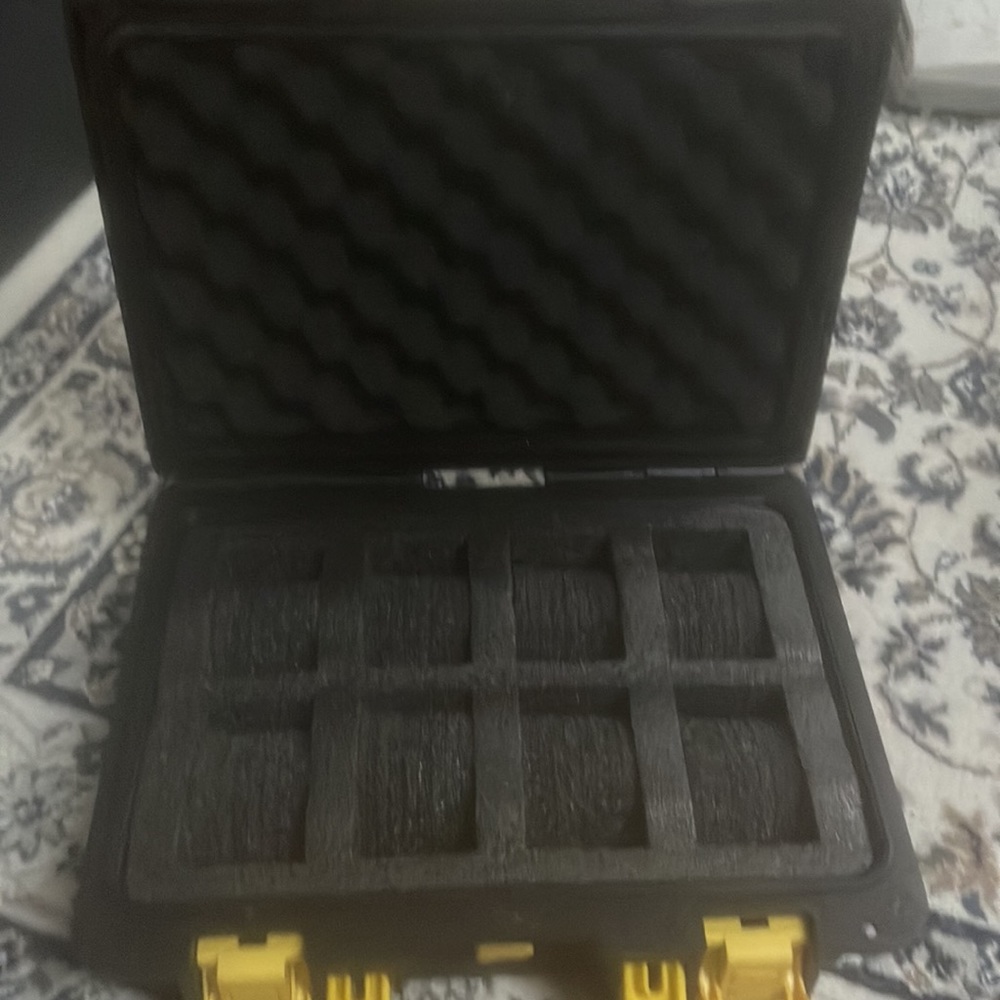 INVICTA Watch storage case. New! Never used store 8 watches safely and carefully - Picture 4 of 10